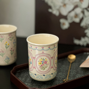 精致圣诞礼物女生陶瓷杯子马克杯复古法式 浮雕中古咖啡杯手握杯