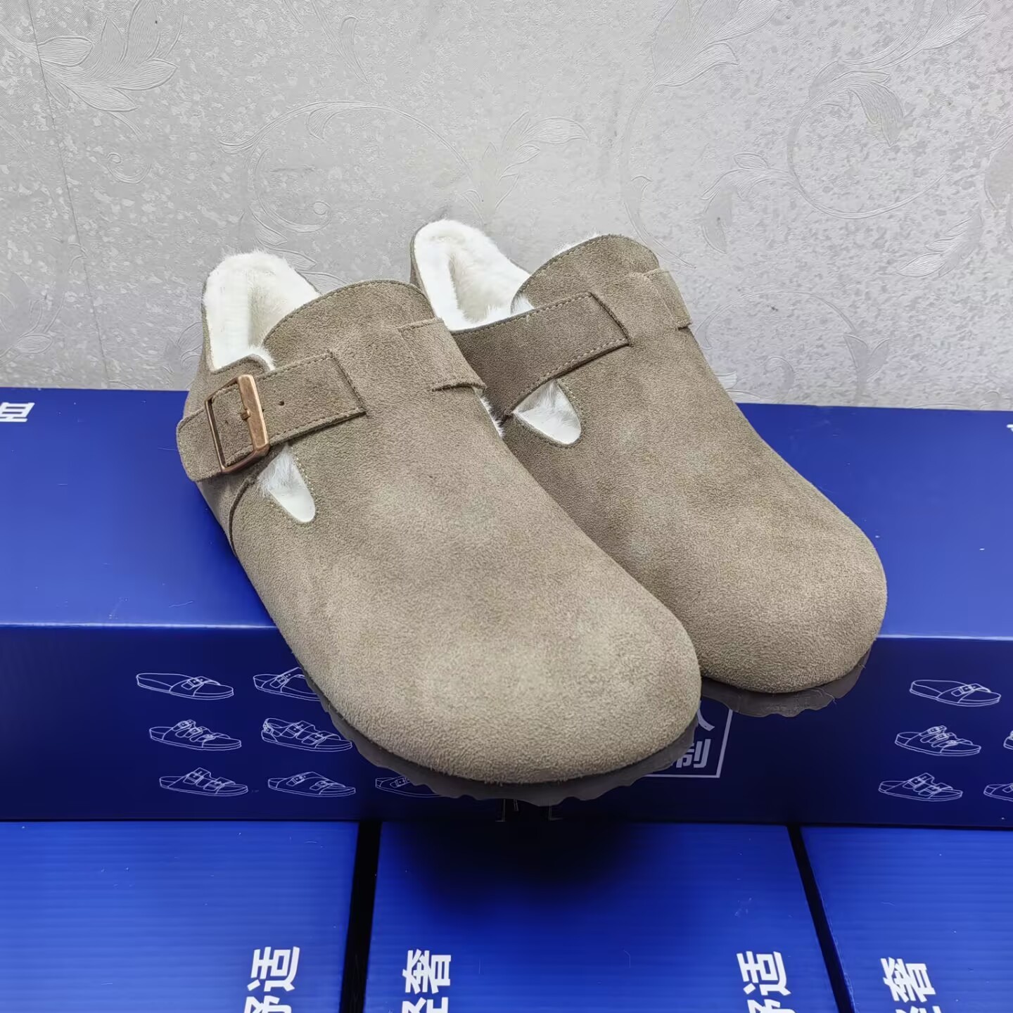 全包勃肯鞋男女同款加绒保暖棉鞋冬季皮毛一体2025年新款头层牛皮