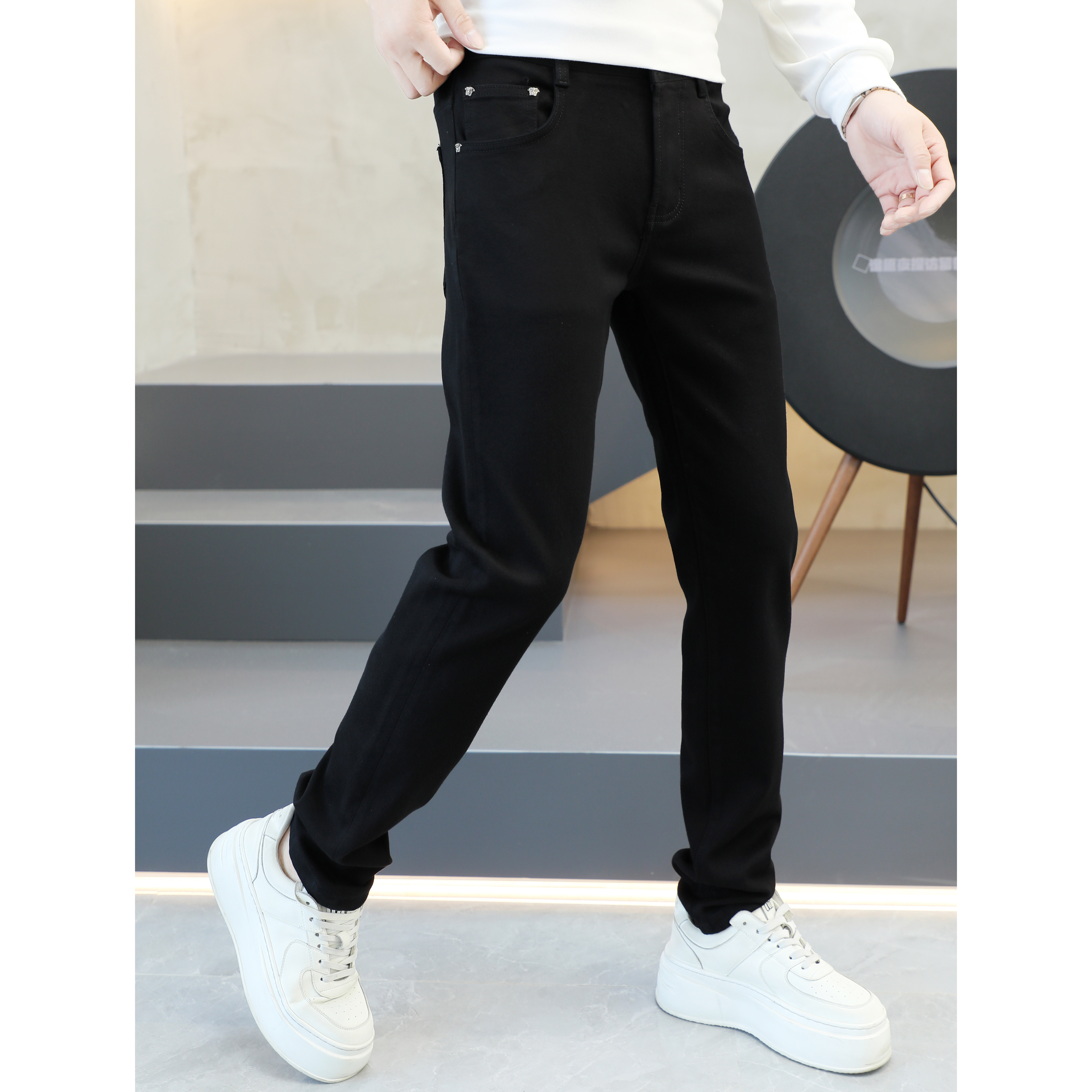 2025秋冬新款高品质修身弹力刺绣男士小直筒牛仔裤57201P135,商品下架区,钱塘6018（原3088）