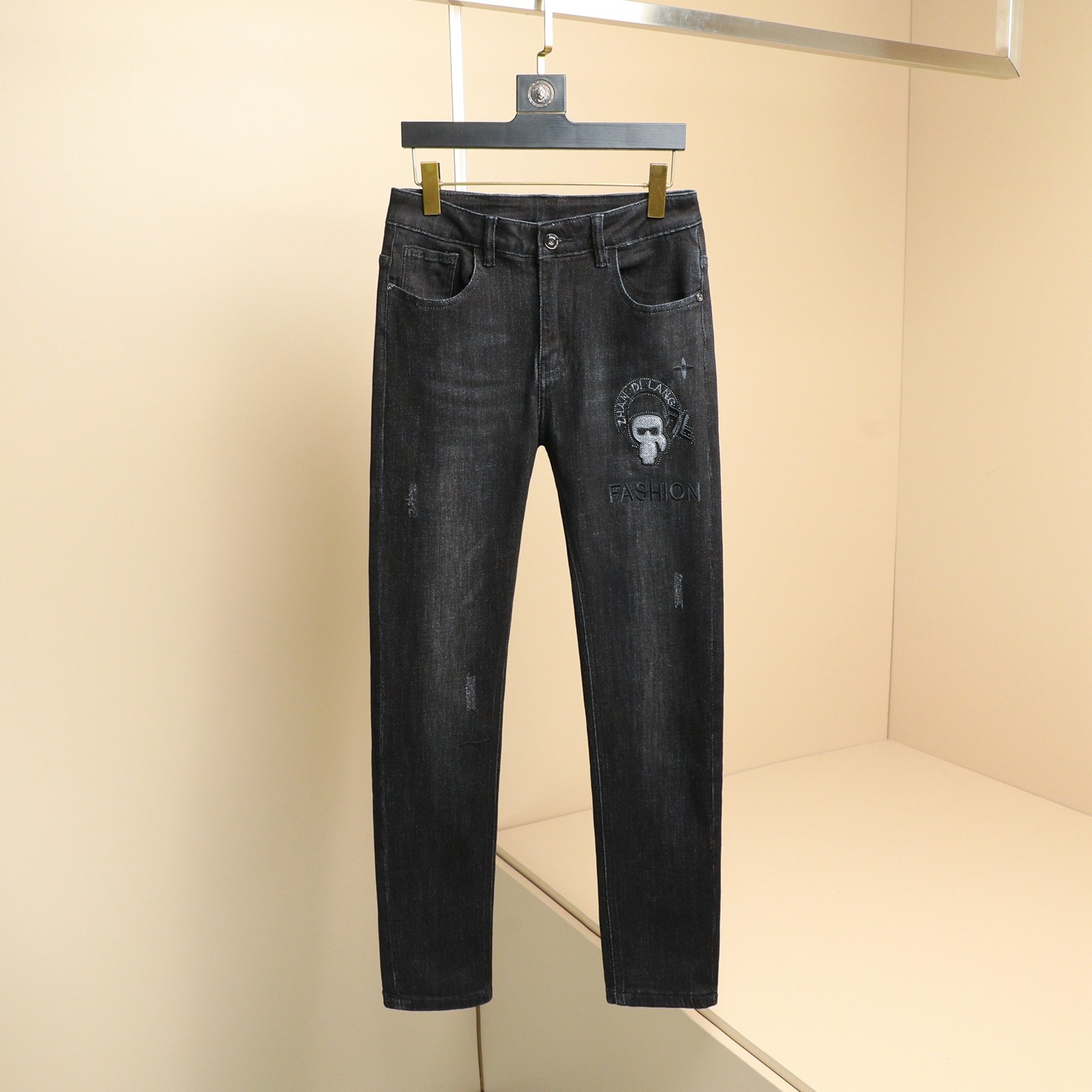 2025秋冬新款高品质修身弹力水洗刺绣男士小直筒牛仔裤25786P140，男装牛仔裤，钱塘6018（原3088）