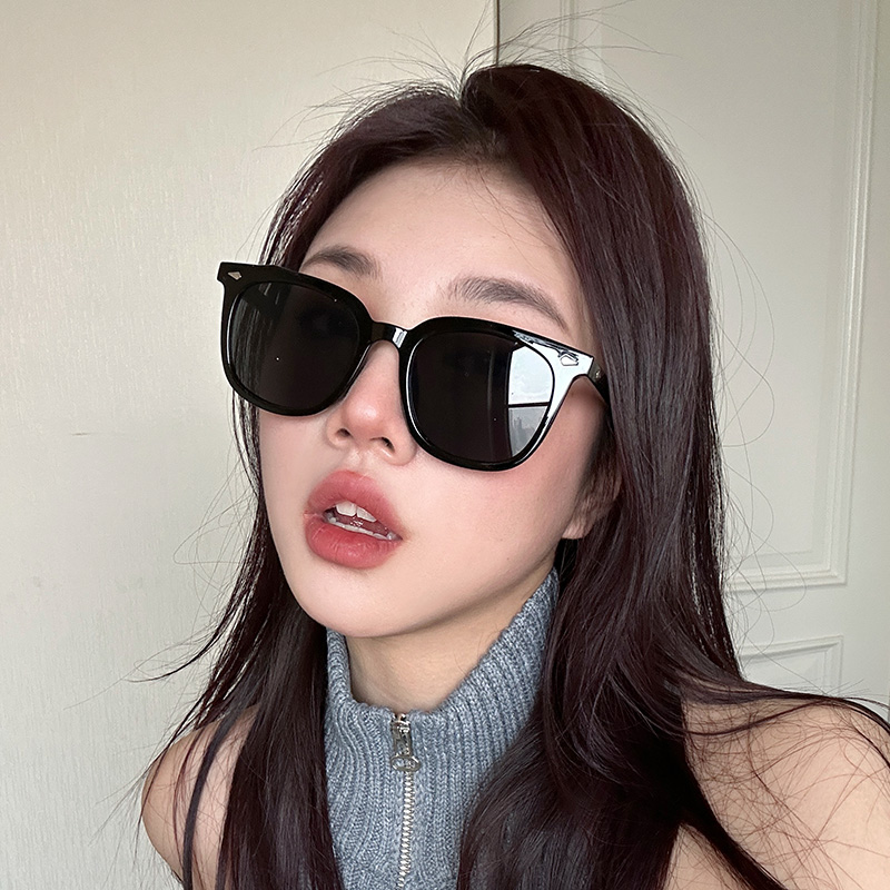 肯豆风防紫外线太阳镜网红同款女