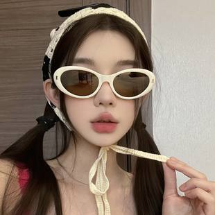 椭圆猫眼墨镜米白色小红书同款女遮颧骨高级感街拍防紫外线太阳镜