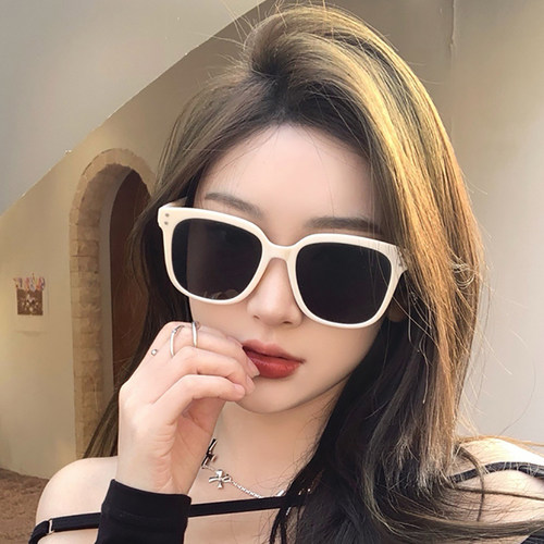 女高级感ins白色墨镜可配近视