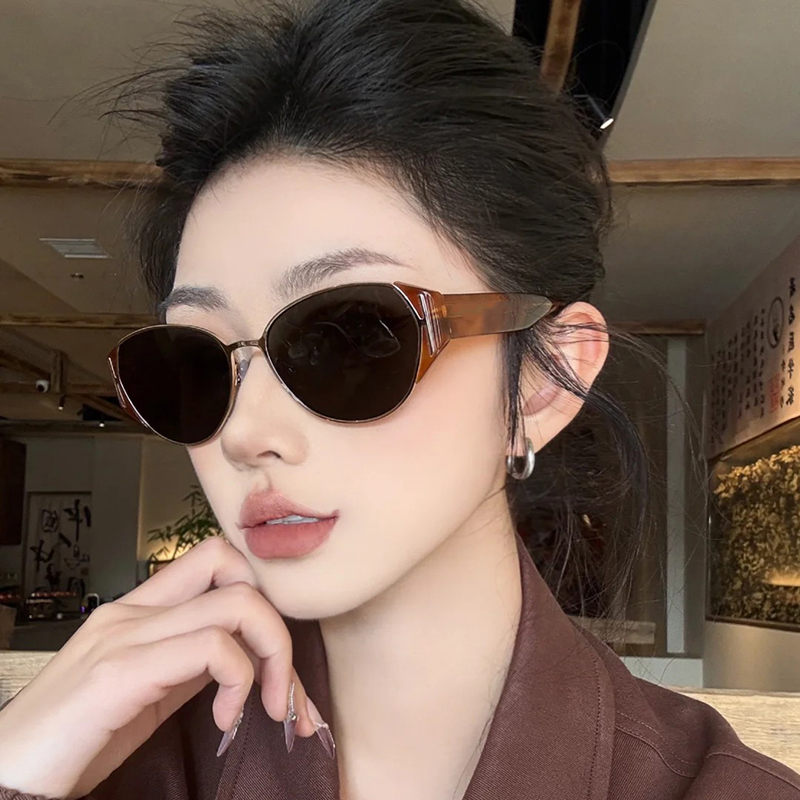 复古奢华感椭圆墨镜巴恩风女潮防晒网红同款街拍夏季凹造型太阳镜