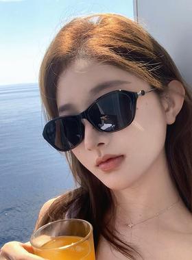美式复古墨镜2024新款女潮个性网红辣妹同款防紫外线太阳镜显脸小