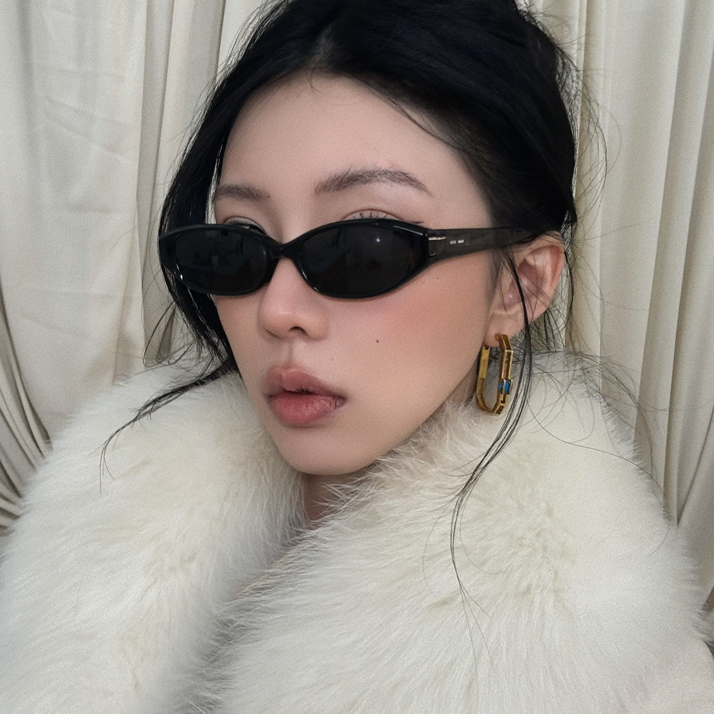 辣妹欧美复古猫眼墨镜女潮高级感小脸防紫外线个性黑色遮阳太阳镜