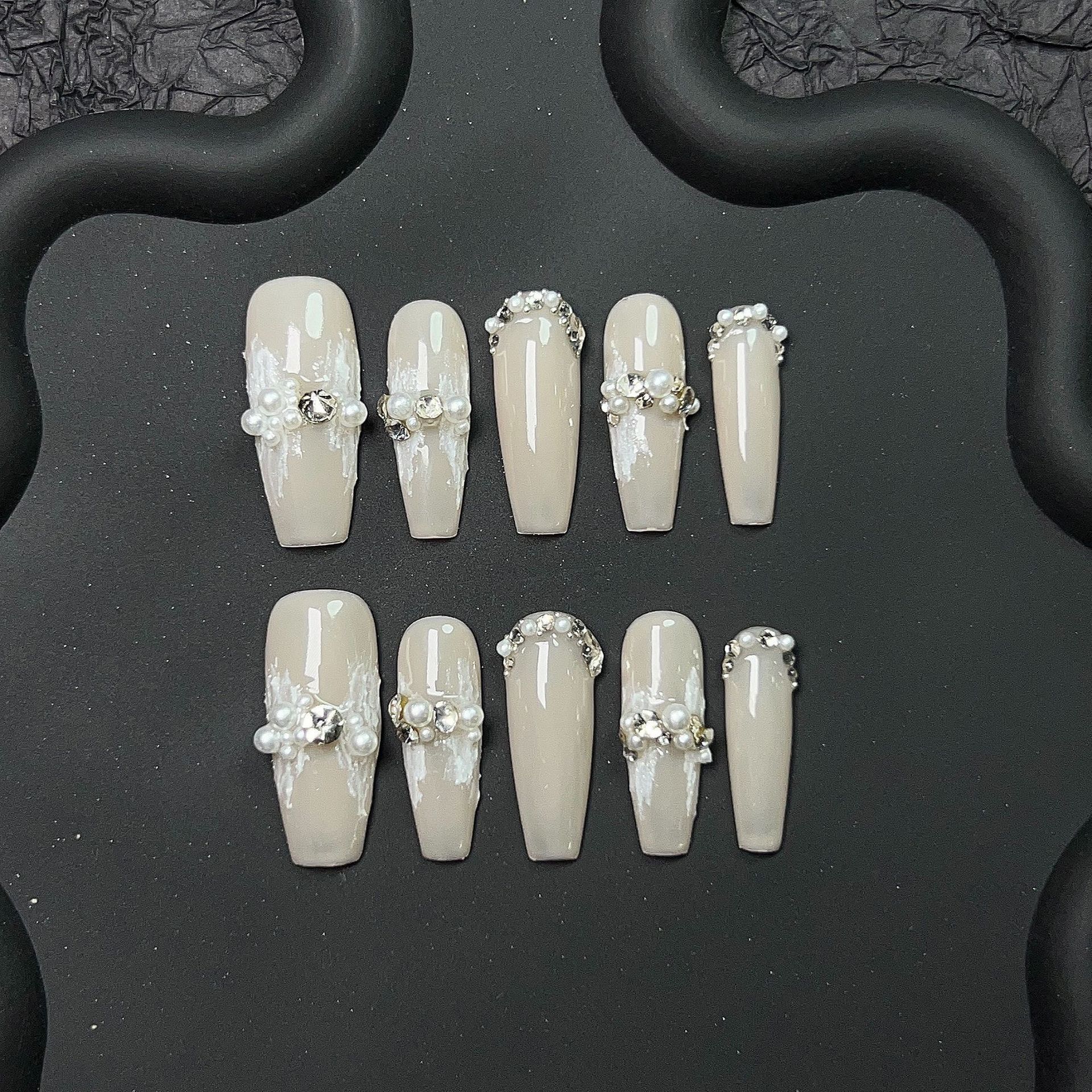 法式简约风穿戴甲长款可拆卸重复秋冬纯欲纯手工美甲贴片