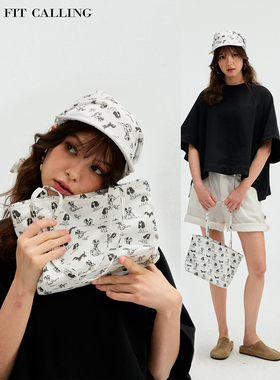 fit calling 原创印花狗狗俱乐部夹棉随身拎包