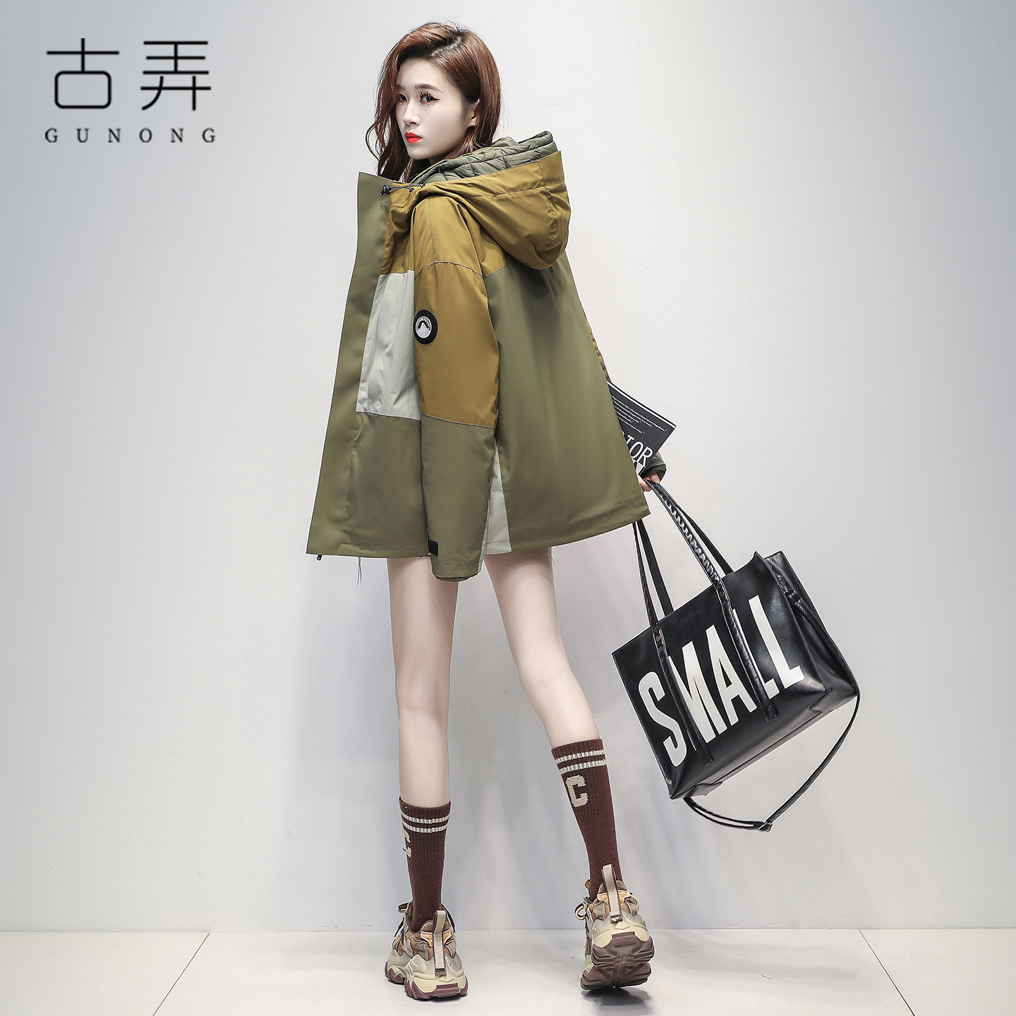 2025冬季时尚休闲男女三合一户外运动山系防风防水宽松保暖羽绒服