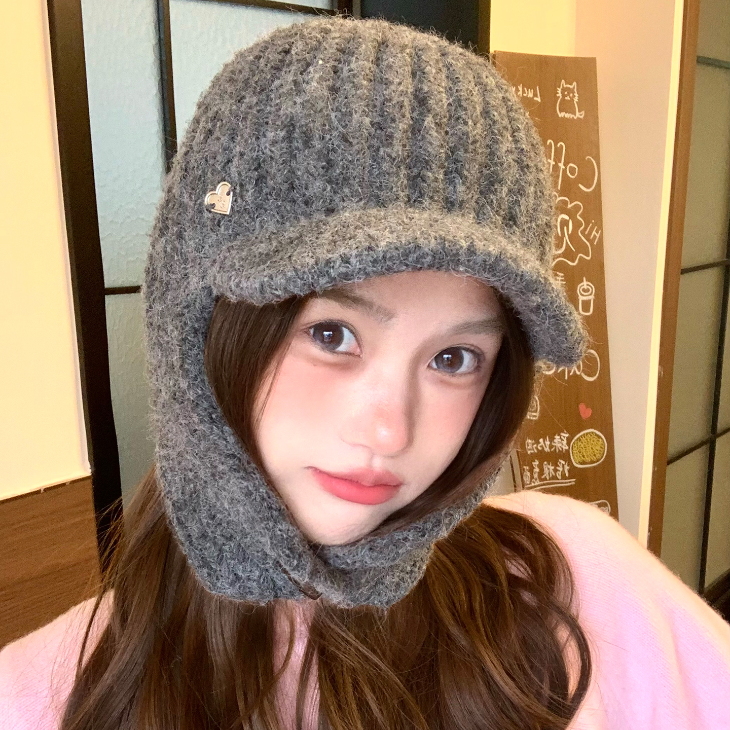 灰色针织毛绒护耳雷锋帽女秋冬季