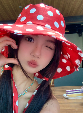 大帽檐红色波点太阳帽女夏可爱显脸小渔夫帽子户外绑带遮阳防晒帽