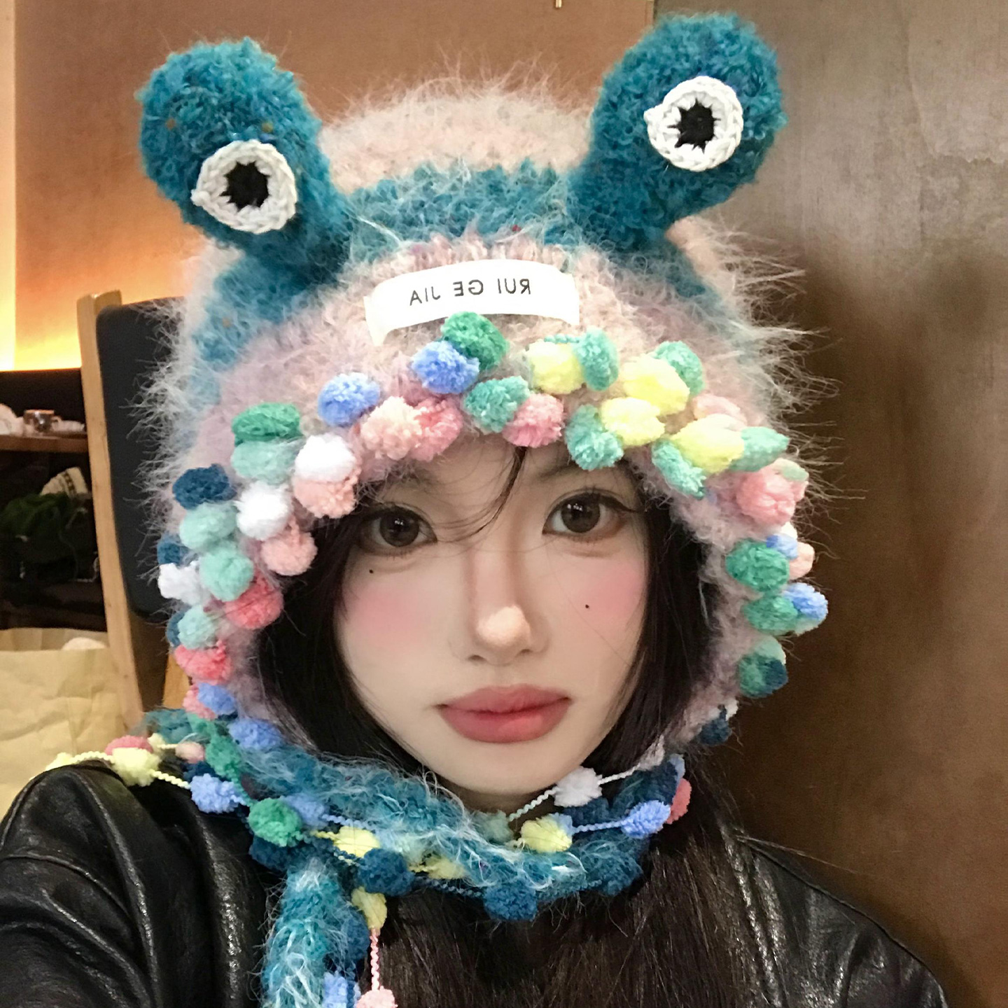 可爱小怪兽毛绒辫子针织帽女2025新款秋冬保暖加厚显脸小护耳帽子