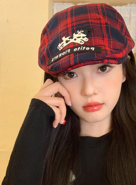 韩系红色格子小狗前进帽女春秋季百搭小众贝雷帽大头围显脸小帽子