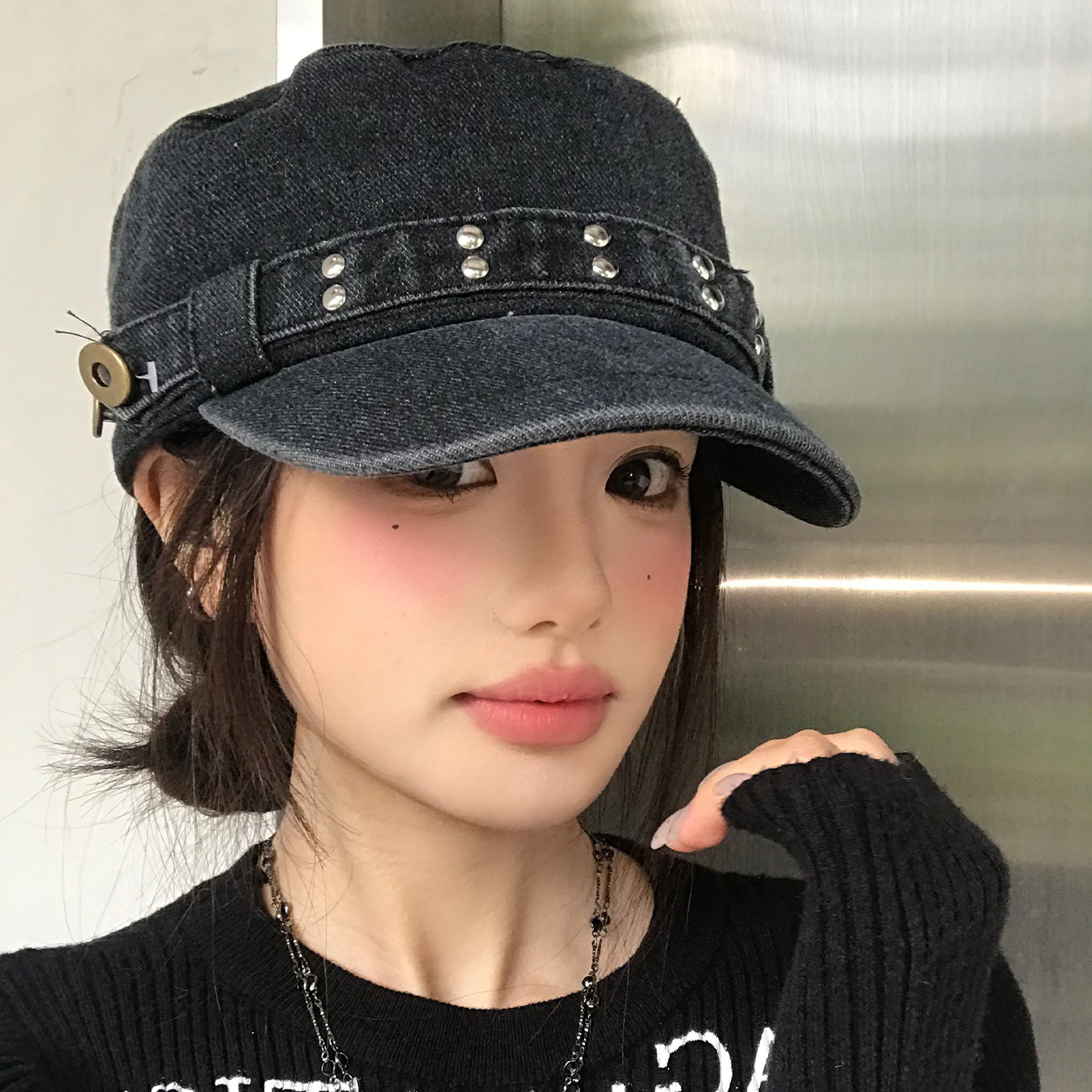 钮扣铆钉水洗牛仔灰色平顶鸭舌帽女宽帽檐大脸显脸小新款棒球帽子