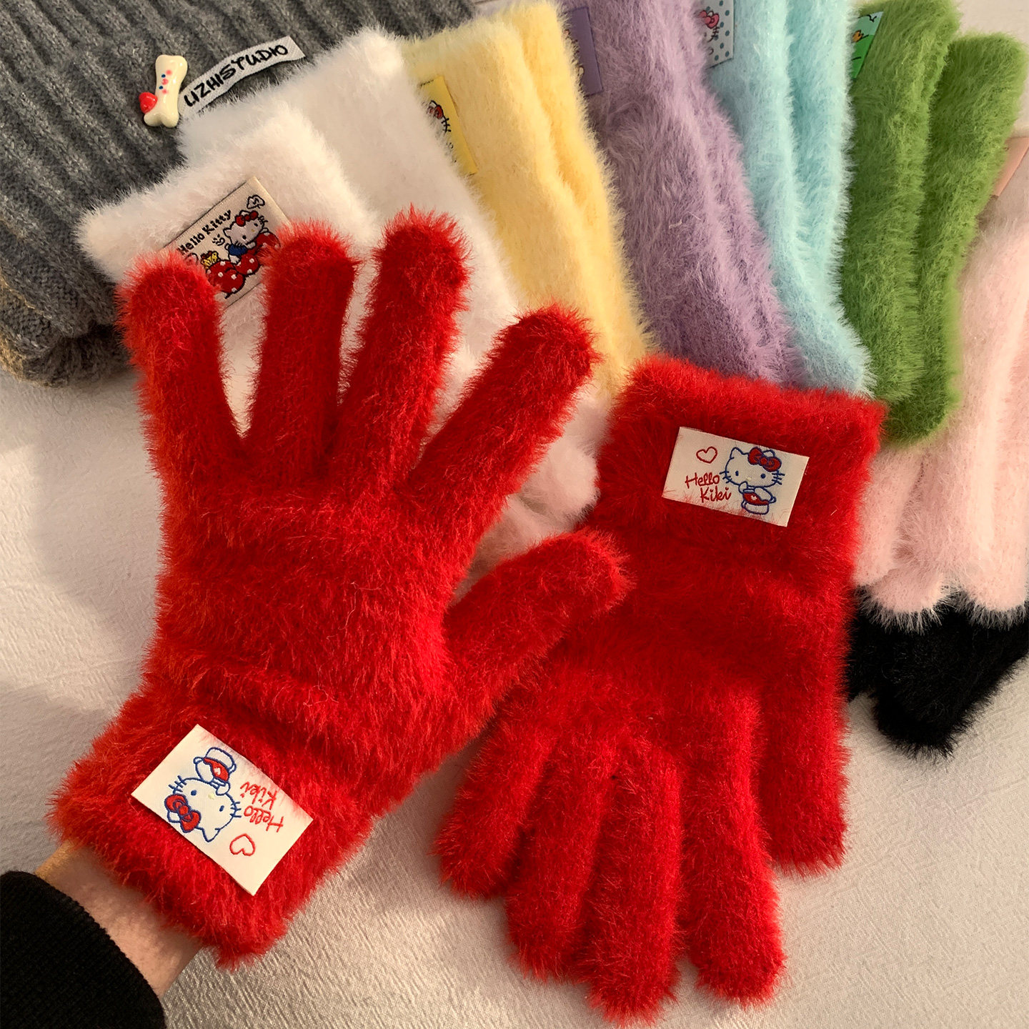 可爱Kitty毛绒针织手套女冬加厚