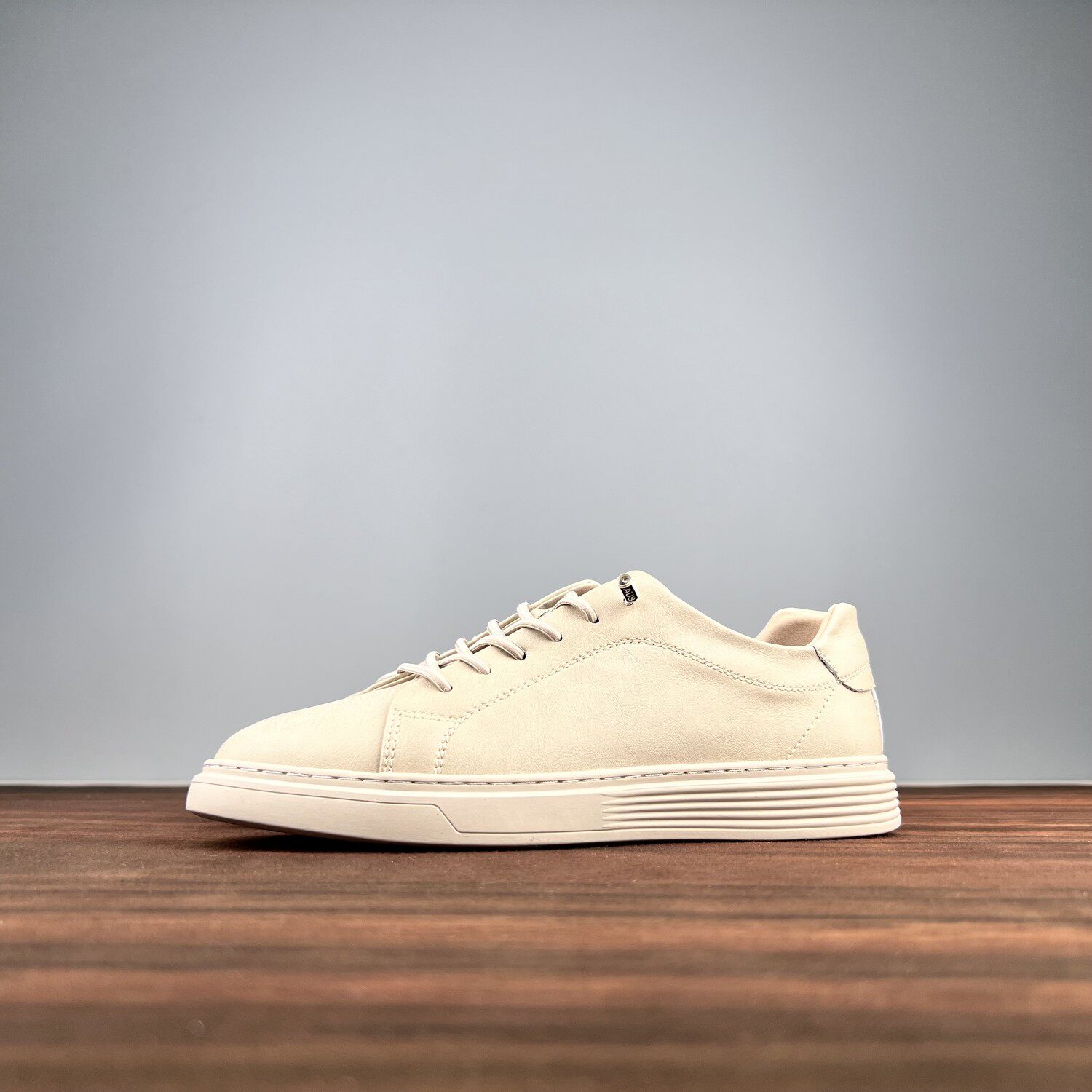 实拍外贸37小码真皮男鞋夏季运动休闲板鞋一脚蹬轻便透气小白鞋子