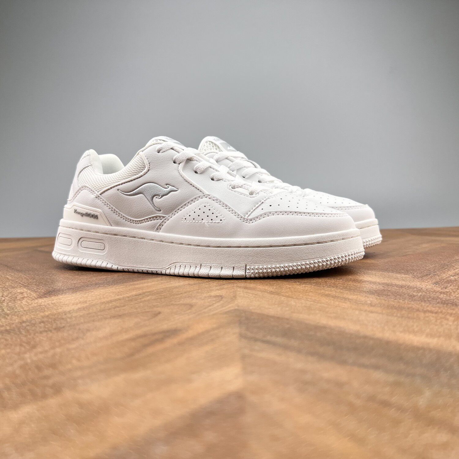 稀缺外贸男全皮面休闲板鞋男款白色高级感运动鞋耐磨厚底春季白鞋