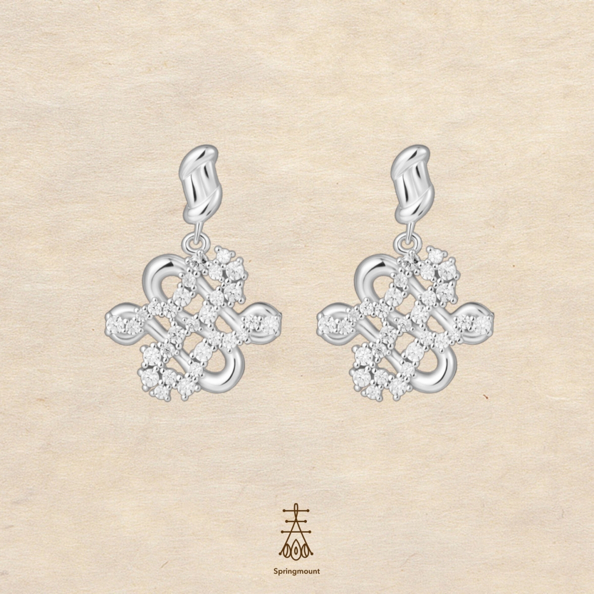 Springmount镶钻盘长结纯银耳钉