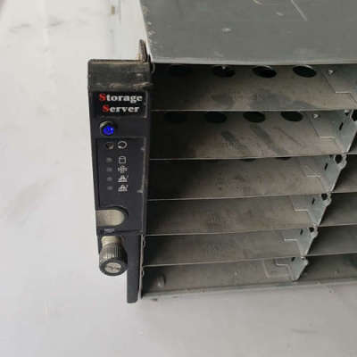 台州设备24盘位存储器全，cpu I3 4代，8g内存，可扩展至3