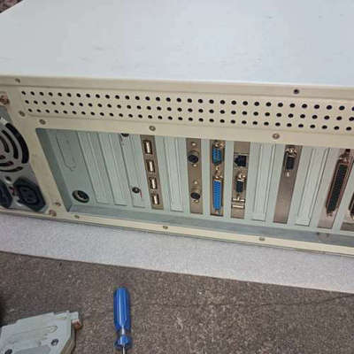 台州设备一套台湾艾讯 AXIOMTEK 61400工控主机