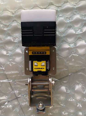 台州设备康耐视DM282X读码器， 带支架，，，