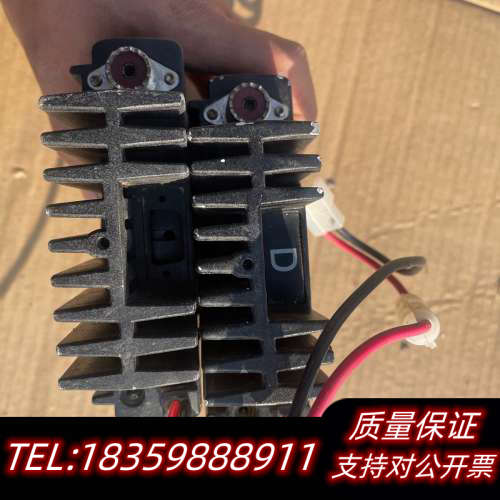特易通TH900D车载电台，通电开机带手咪。议价