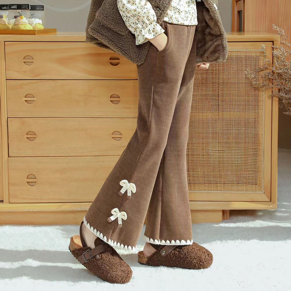 女童公主风蝴蝶结喇叭裤可爱花边绣花休闲百搭长裤简约外穿裤子