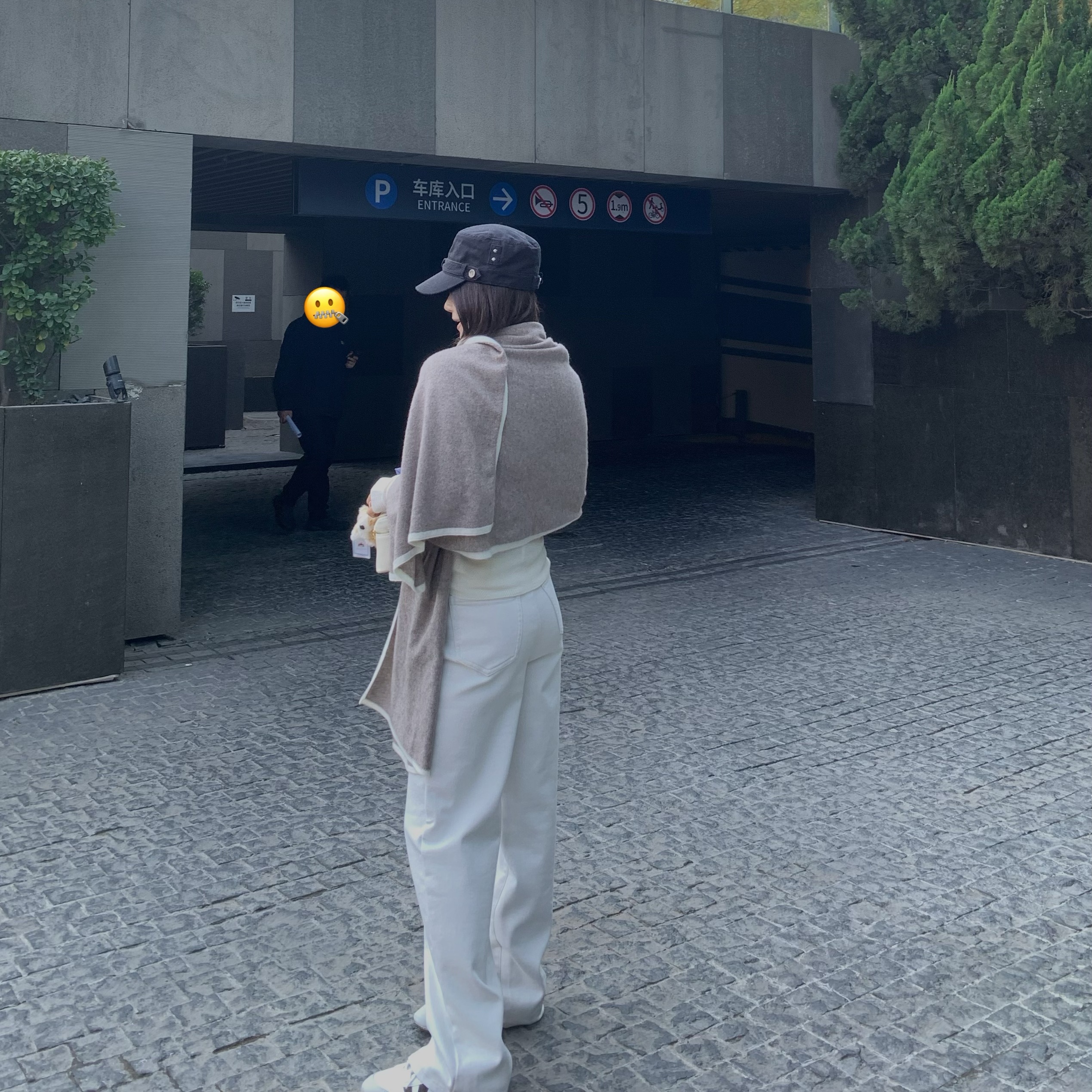 MLPSTUDIO【11.10 20:00】强推！好穿骨白色窄版抓绒弹力牛仔裤