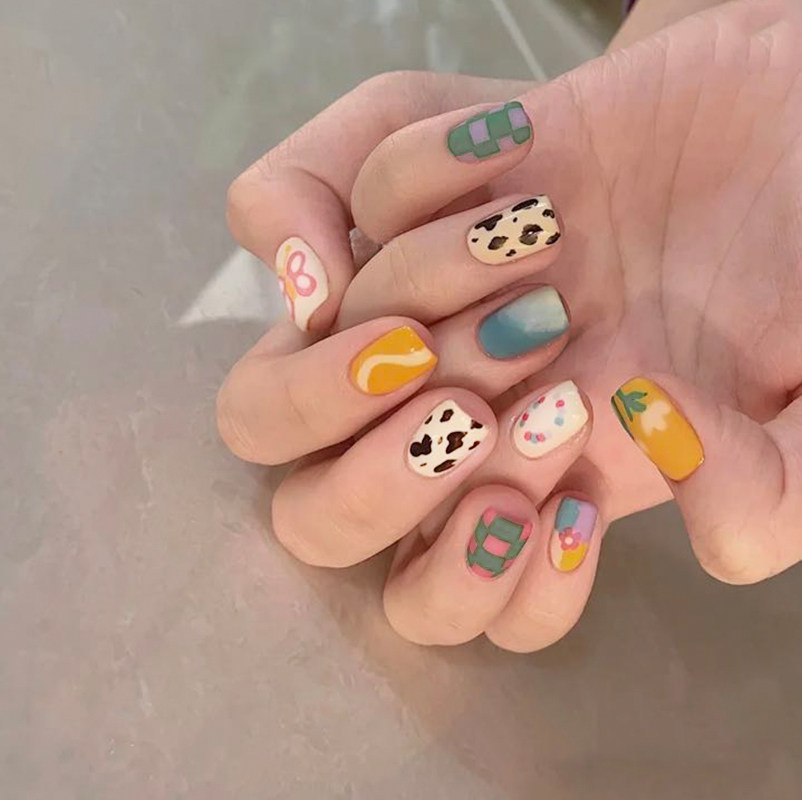 ins小红书美甲贴穿戴甲贴美甲成品甲贴片手绘郁金香豹纹春夏七彩