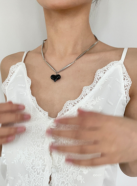 高级感简约冷淡风爱心项链