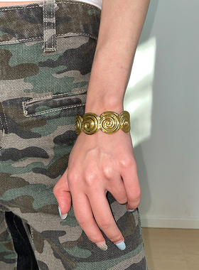 欧美风复古做旧开口金色手镯