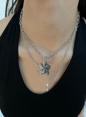 天然黑贝仿珍珠花朵项链