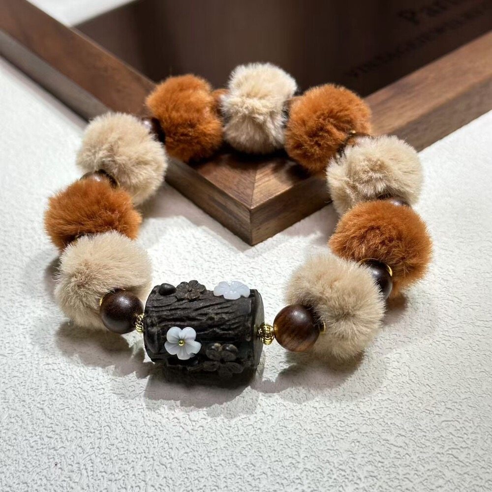 冬上新！原创设计天然沉瑰宝树桩手串搭配毛绒球手链女款
