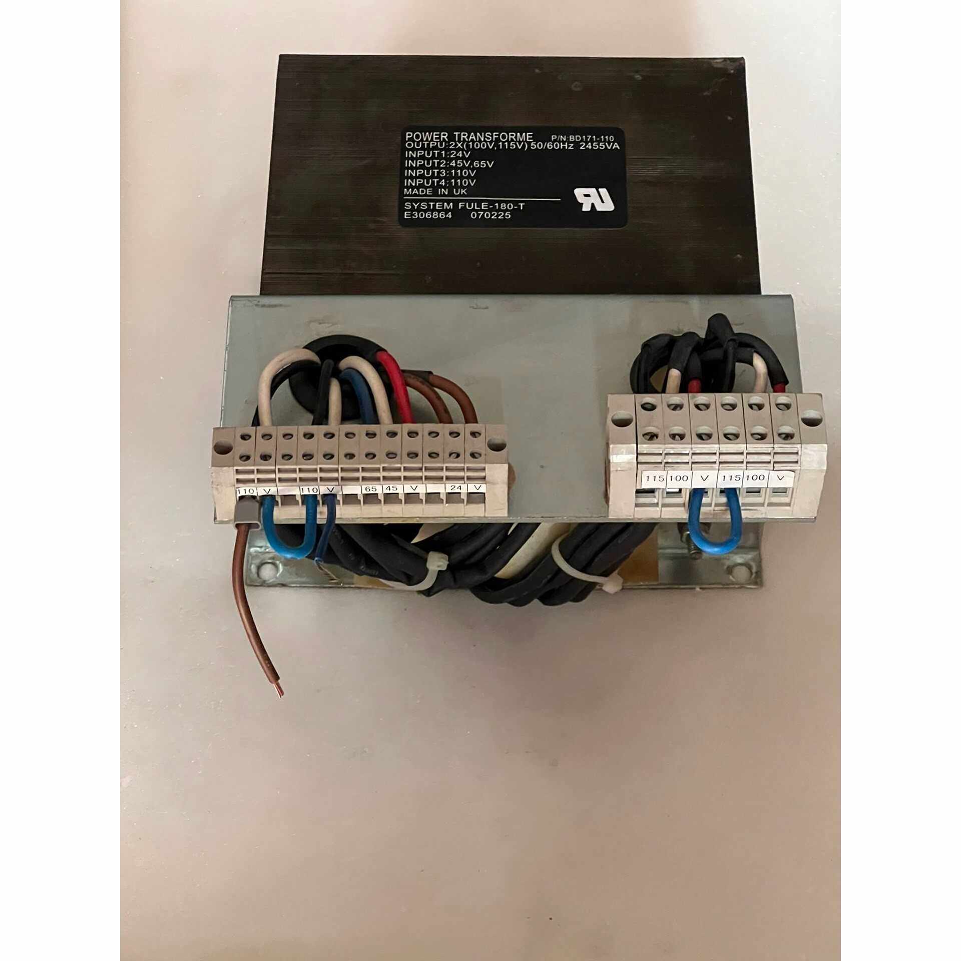 议价英国隔离牛220V转220V100v隔离变压器牛2455w