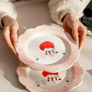 日系设计款釉下彩山口麻子小草莓兔子花瓣陶瓷手绘手作甜品盘餐盘