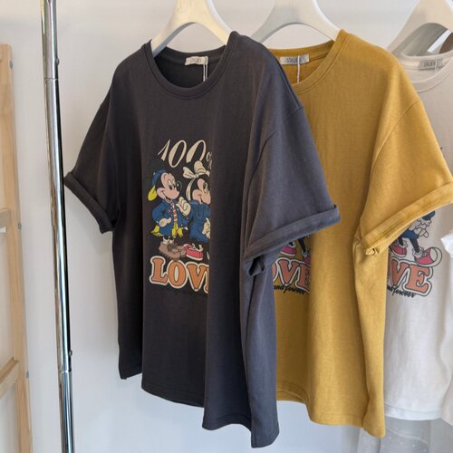 宽松休闲大版T圆领短袖女