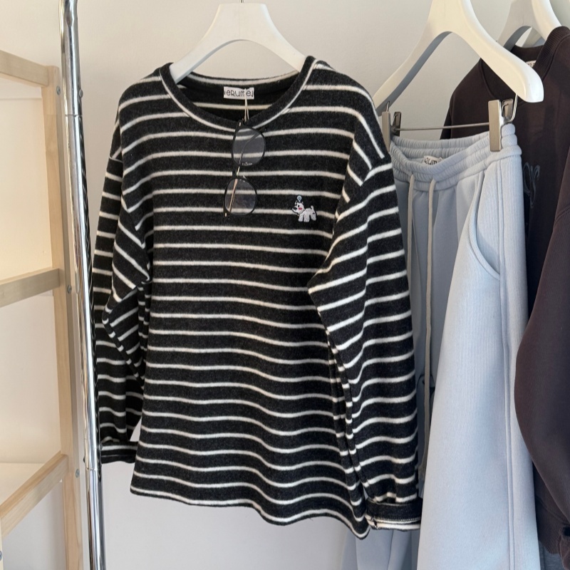 暖绒绒条纹小狗韩系打底上衣女