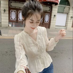 高级感法式甜美风V领衬衫长袖雪纺珍珠收腰显瘦小众显贵小衫上衣