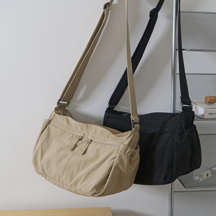 日系森系文艺小清新休闲简约斜挎布包学院风百搭通勤中性学生包女