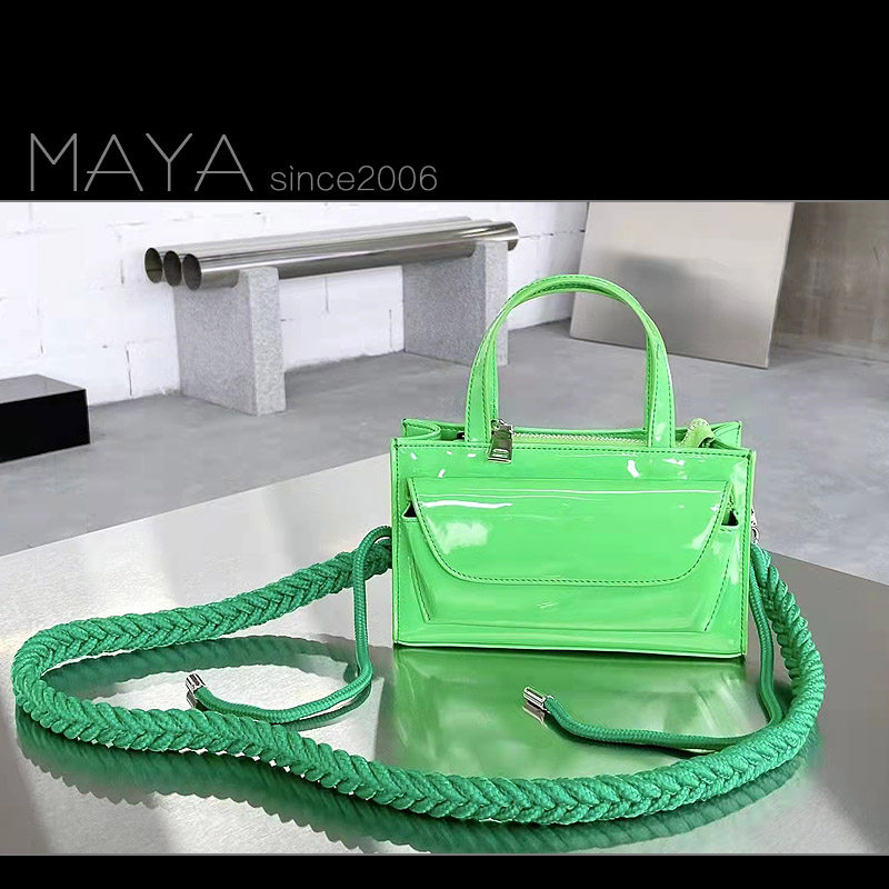 春夏牛货ins潮人小众真皮亮面彩色编织肩带马卡龙纯色斜挎小方包