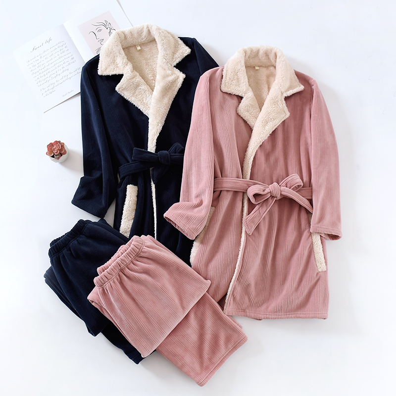 女士珊瑚绒复合一体绒家居服厚实