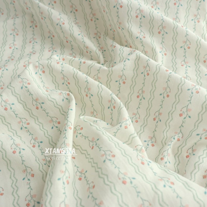 全棉精梳双层纱  韩系竖条花简约婴儿级睡衣盖毯口水巾 面料