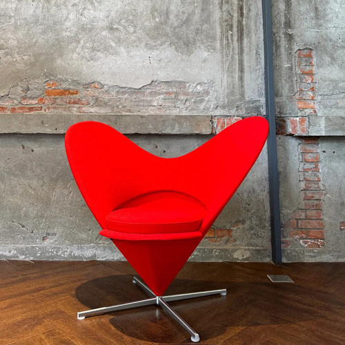 凡德罗全球购正品|瑞士Vitra Heart Cone Chair 心形创意单人椅