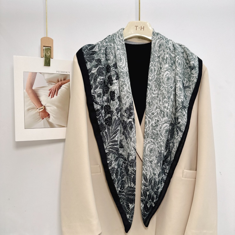 新款气质复古百搭围巾