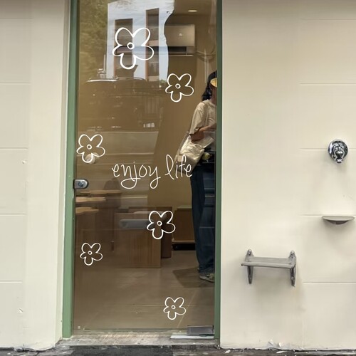 Enjoy life英文DIY花朵图案店铺橱窗玻璃门背景墙镜子装饰贴纸