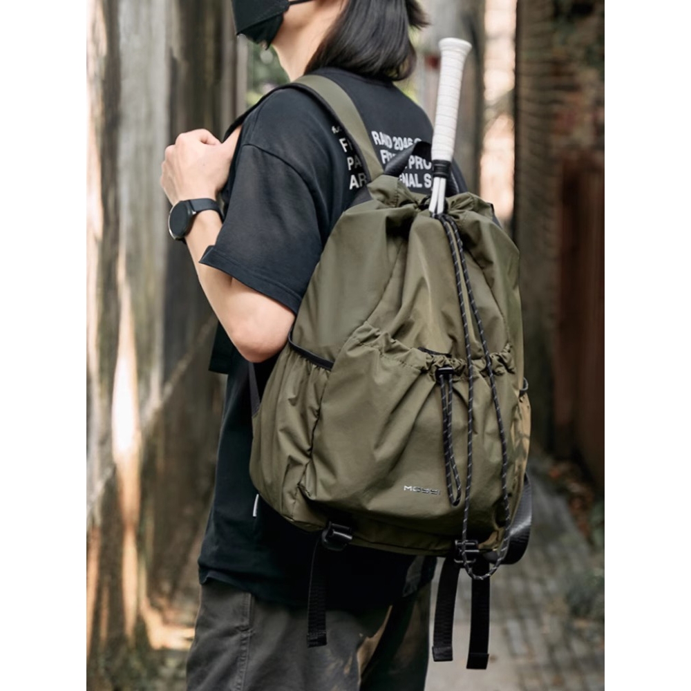 男士背包Soloman轻便户外羽毛球拍双肩包2025新款大容量运动书包