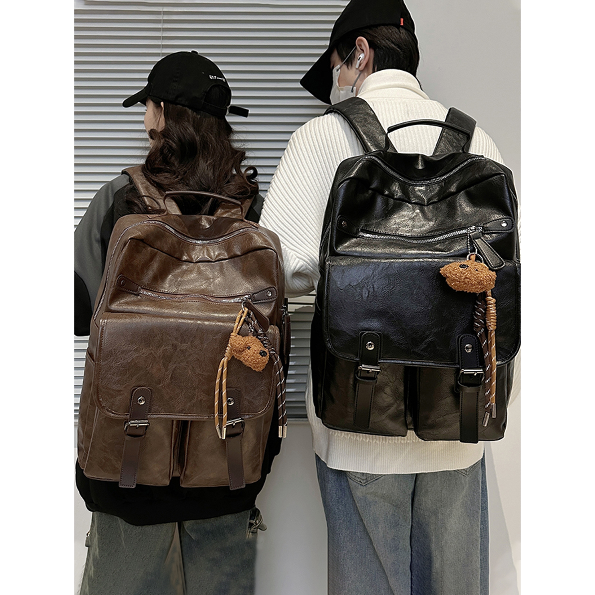 香港ITBLIND大容量旅行双肩包2025夏休闲学生书包时尚百搭电脑包