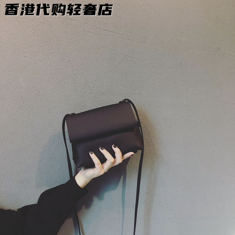 法国MKBM 女包真皮2025新款时尚百搭宽带斜挎包包软皮质感手机包