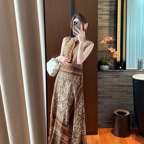 （周哥甄选）焦糖花色连衣裙-2600224
