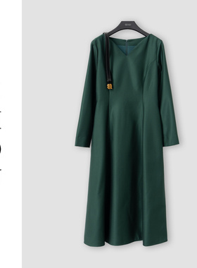 （周哥甄选）绿色连衣裙-32038